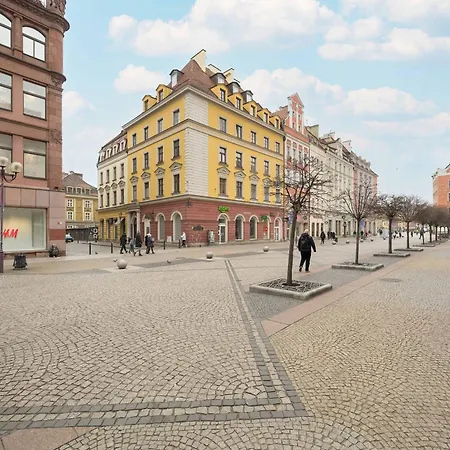 Unique And Bright Library Apartment Near Old Town In Wroclaw By Noclegi Renters Exterior photo